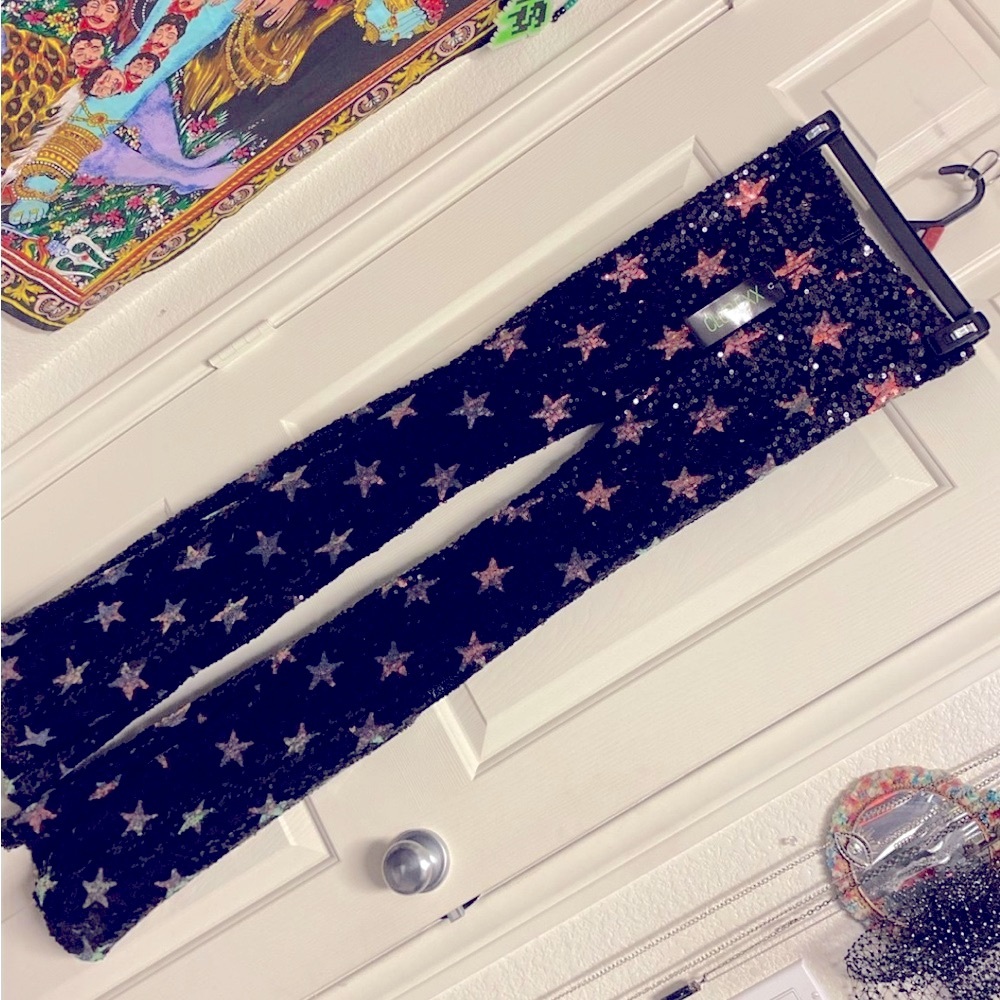Black sequin golden silver star Flared cut pant dollskill